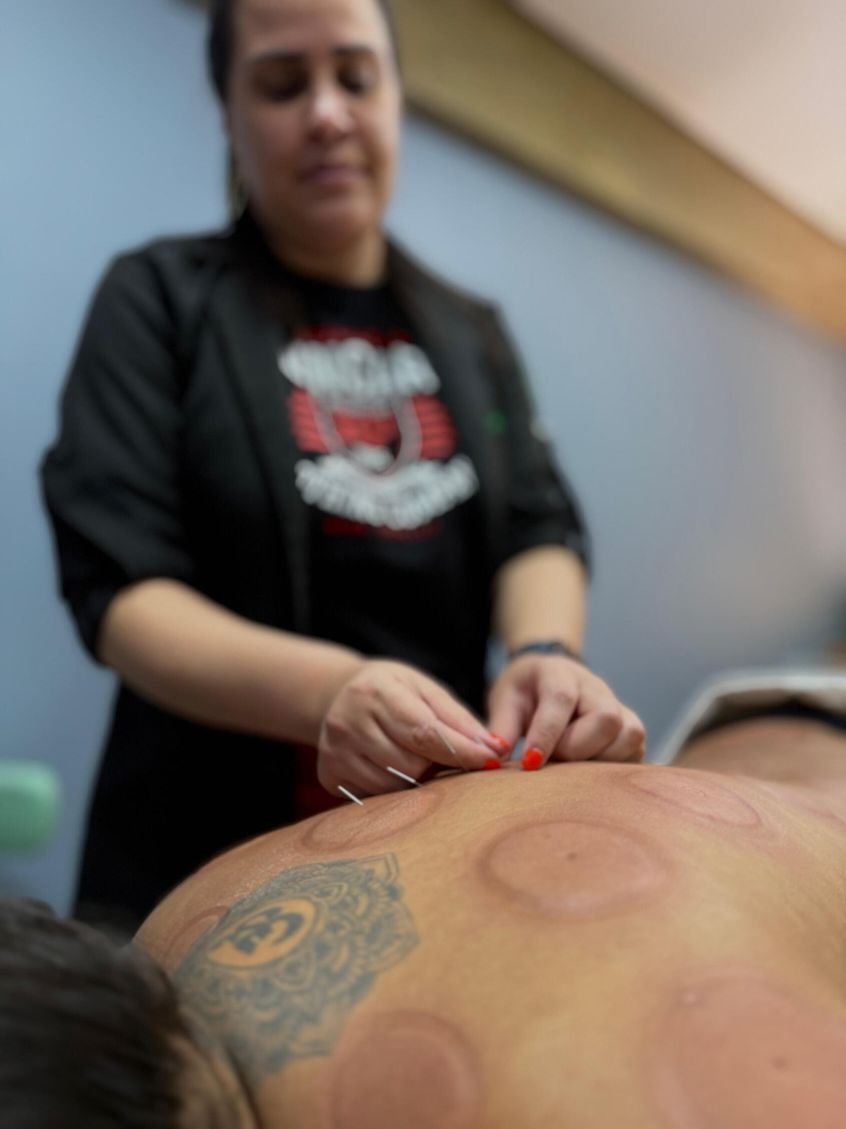 Instituto de Fisioterapia Hellen Caroline pilates, fisioterapia, RPG, palmilhas, massagem, drenagem linfática, liberação miofascial, acupuntura, ventosaterapia, disfução ATM no Brooklin zona sul de São Paulo